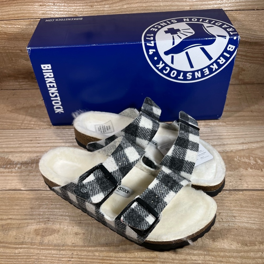 NEW Birkenstock Women's Arizona Shearling Wool Plaid Black White Sandals 1018114